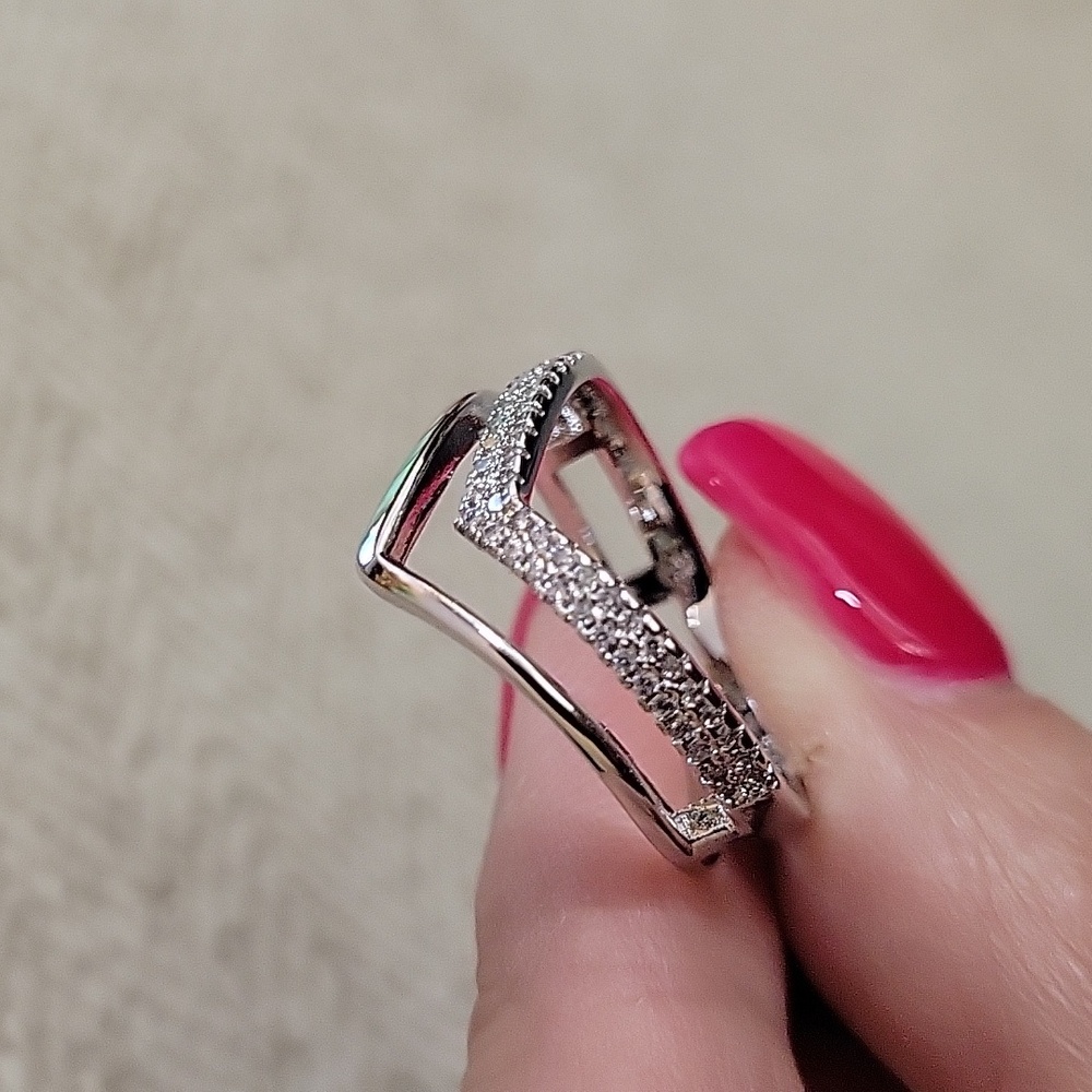 STERLING SILVER CZ CHEVRON RING - Picture 5 of 6